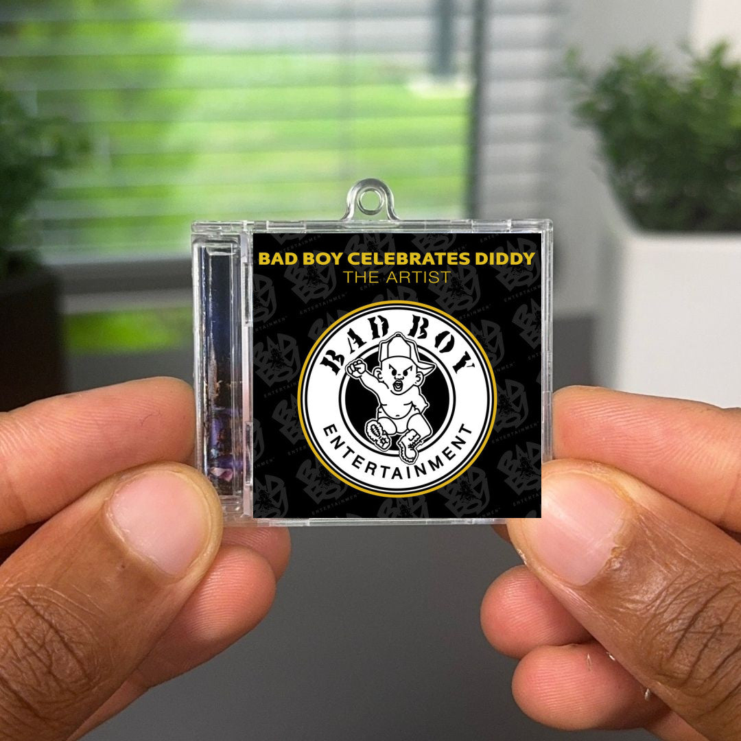 BAD BOY CELEBRATES DIDDY: The Artist llavero NFC