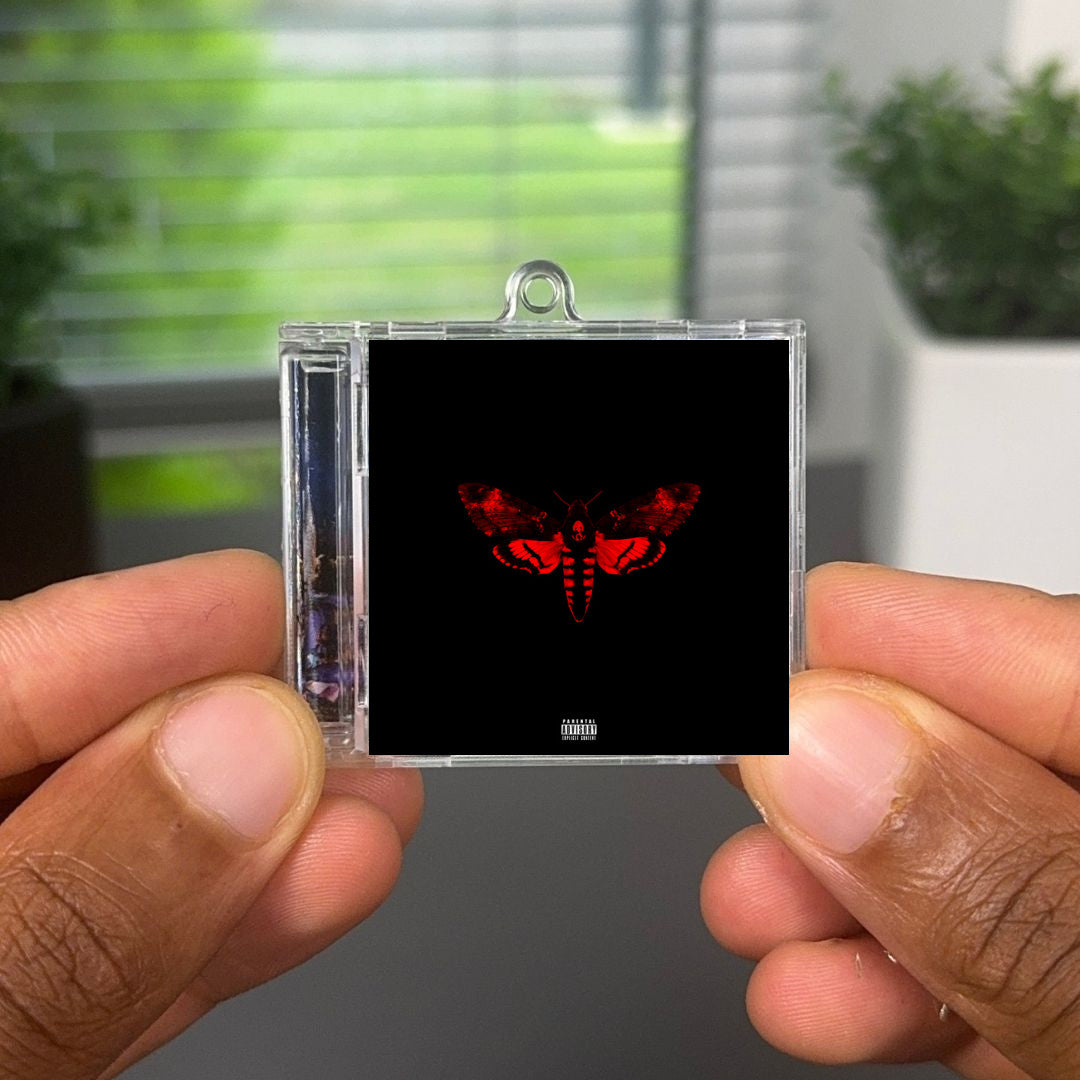 I Am Not A Human Being II (Deluxe) llavero NFC