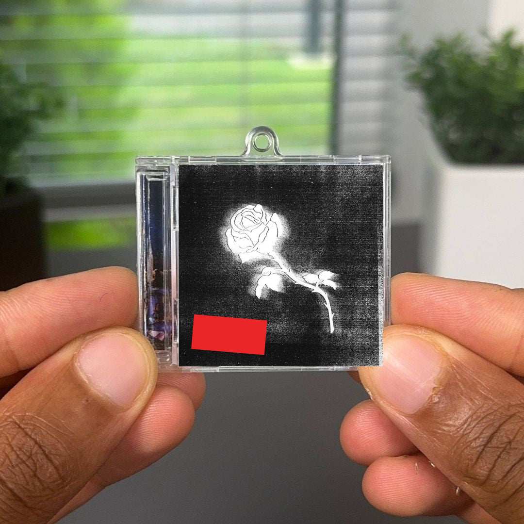 LIBERATO llavero NFC