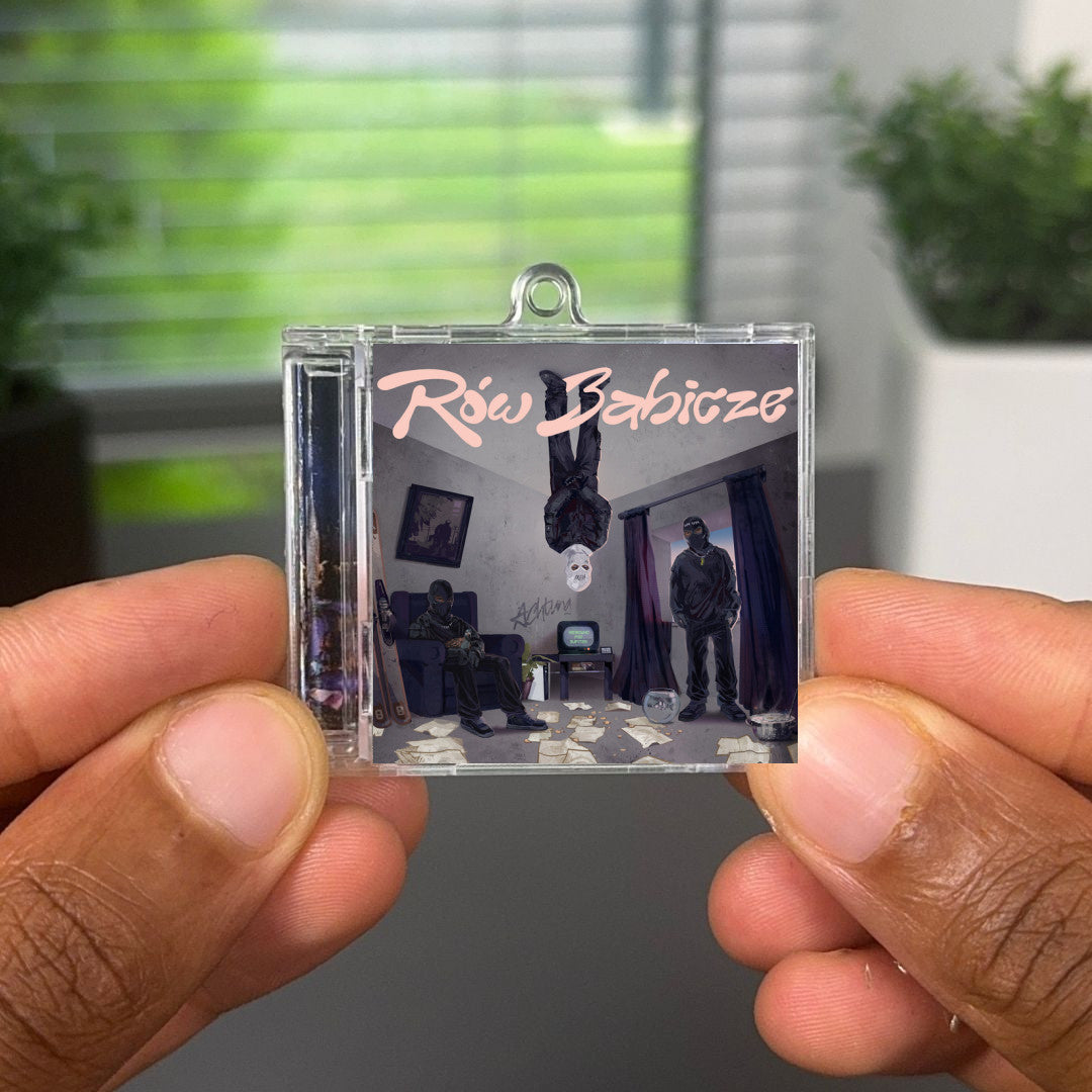 NIERÓWNO POD SUFITEM llavero NFC