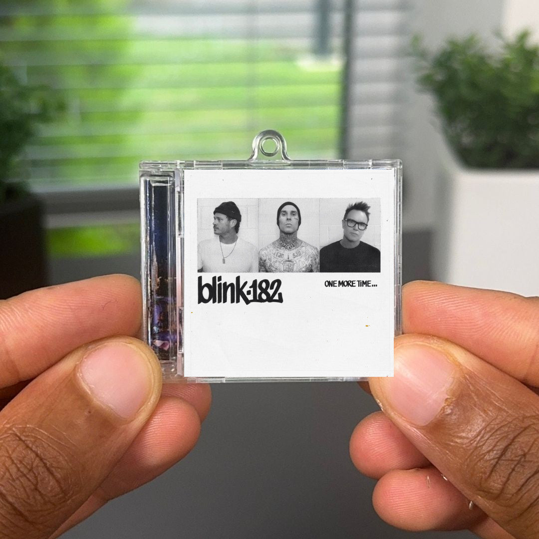 ONE MORE TIME... llavero NFC