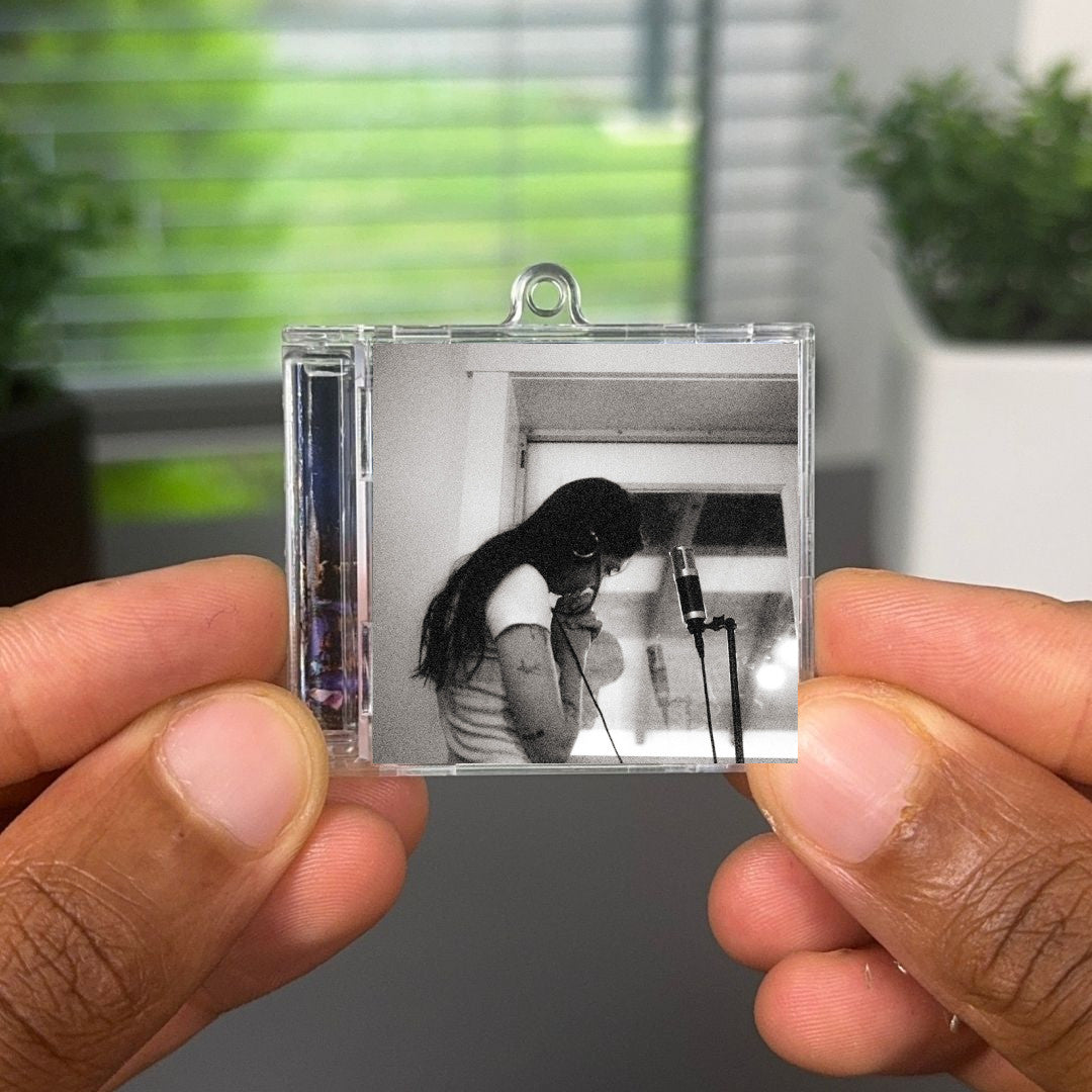 Older (and Wiser) llavero NFC