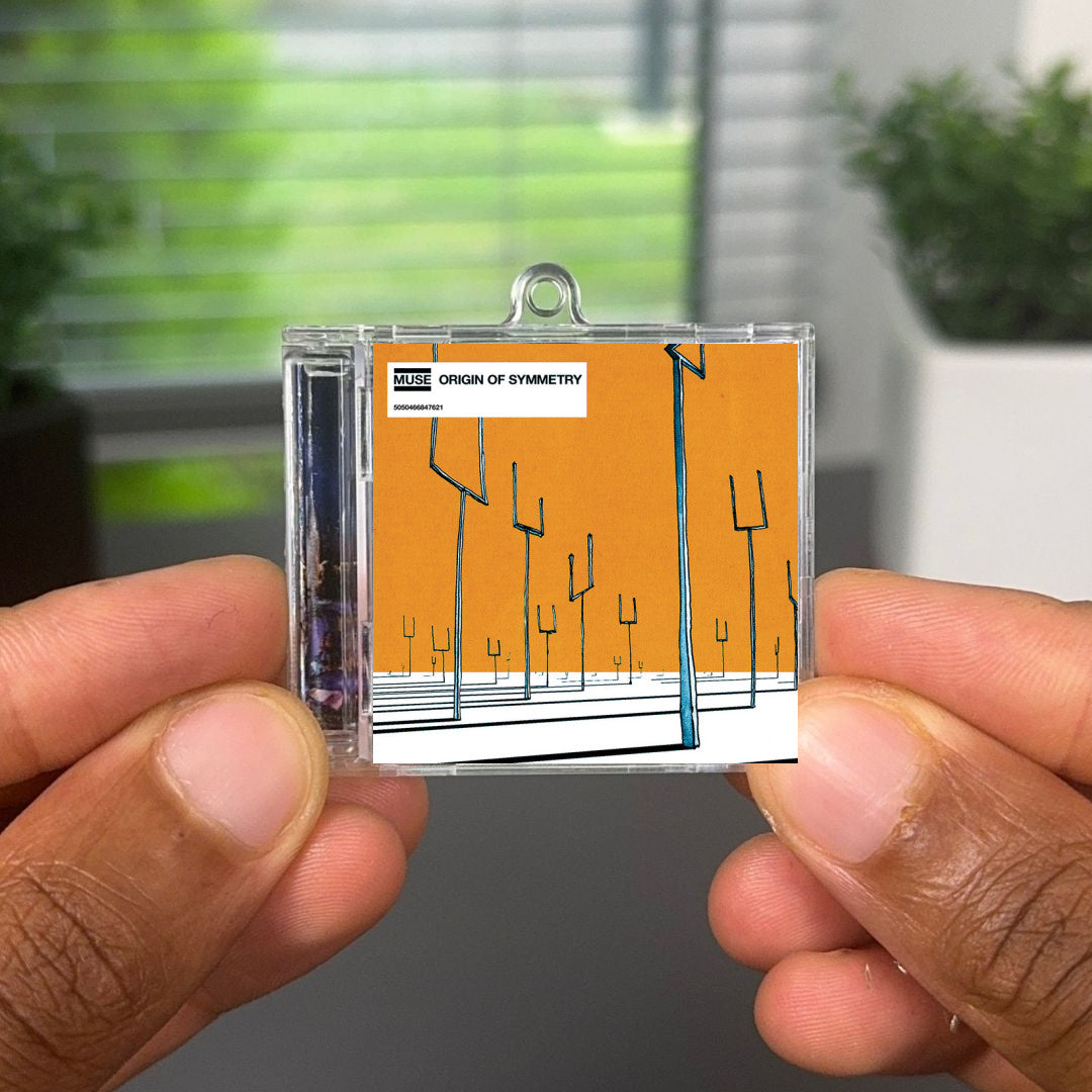 Origin of Symmetry llavero NFC