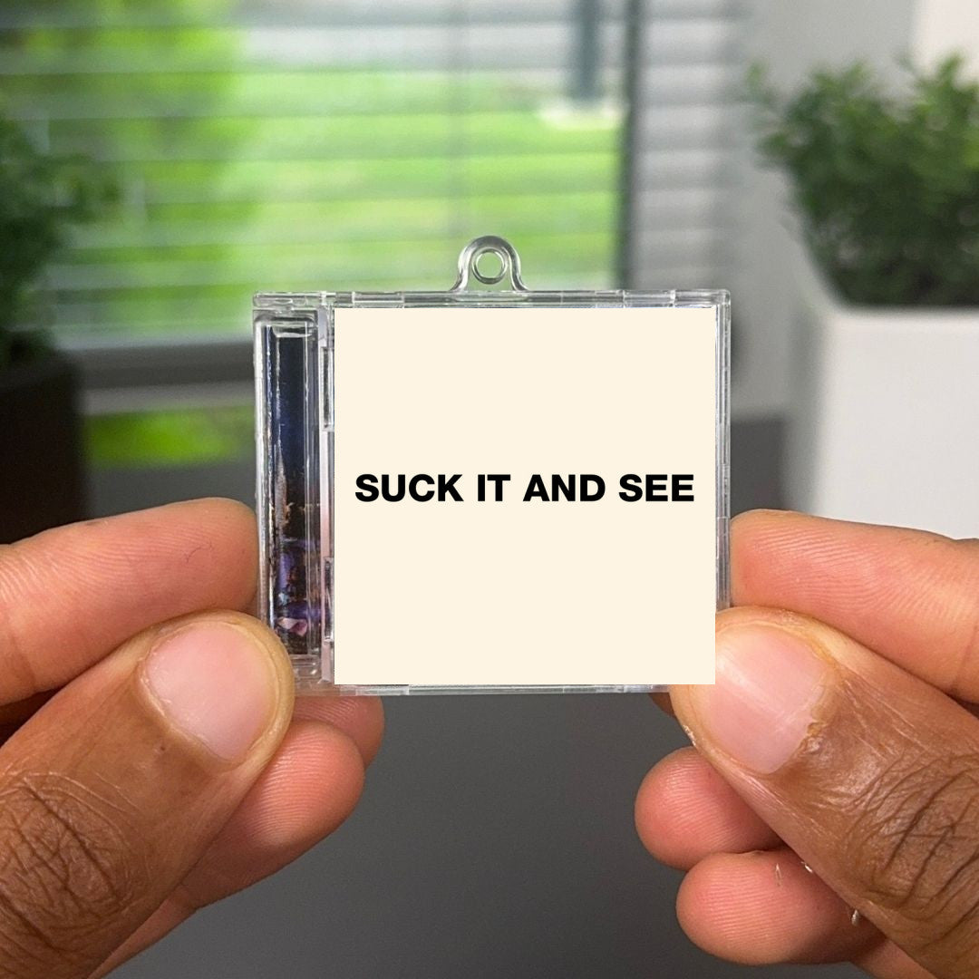 Suck It and See llavero NFC