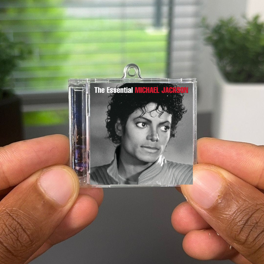 The Essential Michael Jackson llavero NFC
