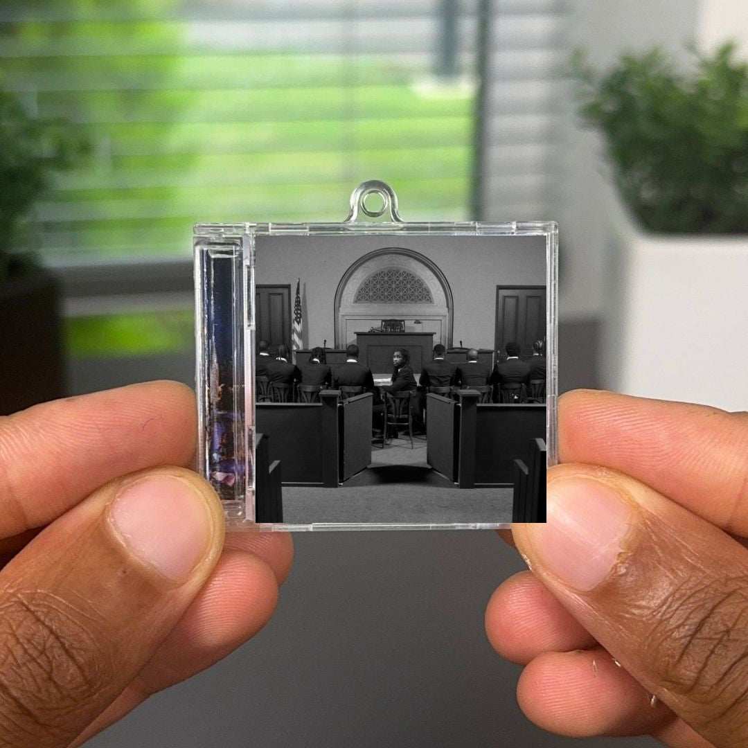 BUSINESS IS BUSINESS llavero NFC