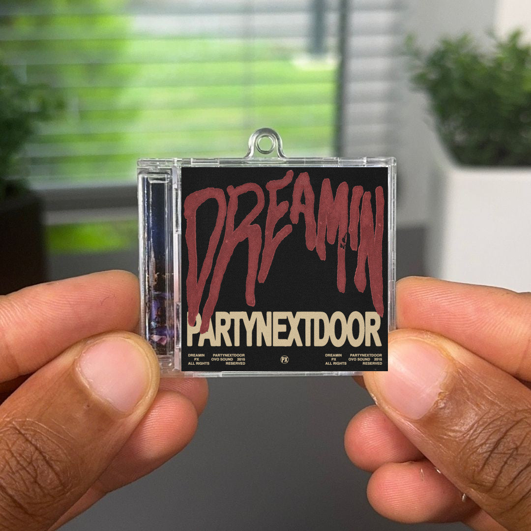 Dreamin NFC Keychain