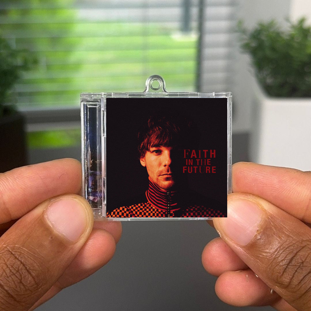 Faith In The Future (Bonus Edition) llavero NFC