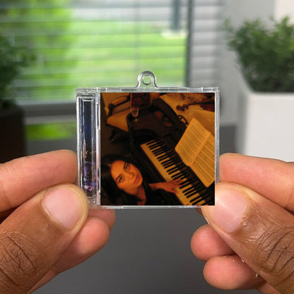 Her Love Still Haunts Me Like a Ghost llavero NFC