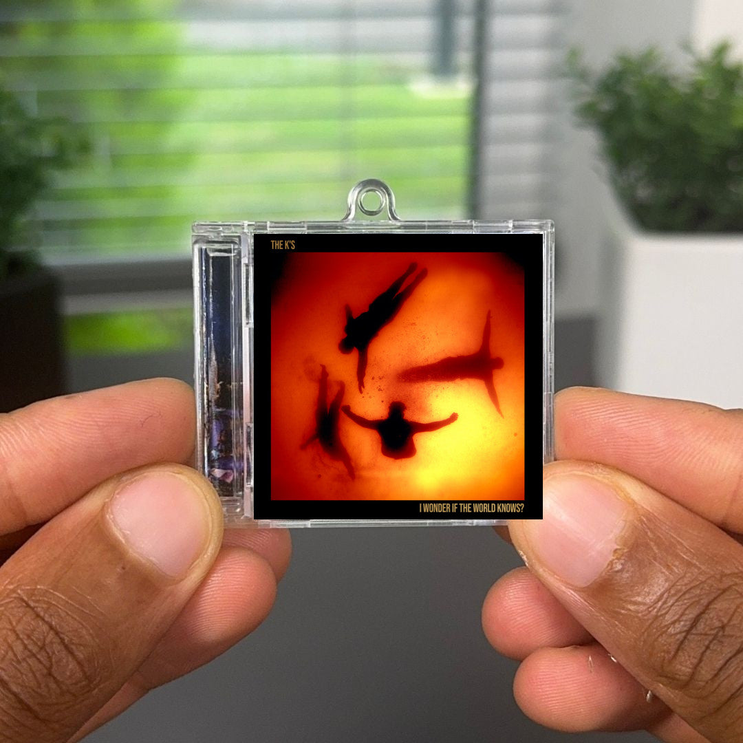 I Wonder If The World Knows? (Deluxe Edition) llavero NFC