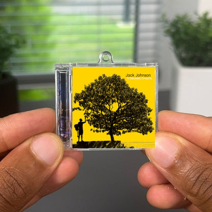 In Between Dreams llavero NFC