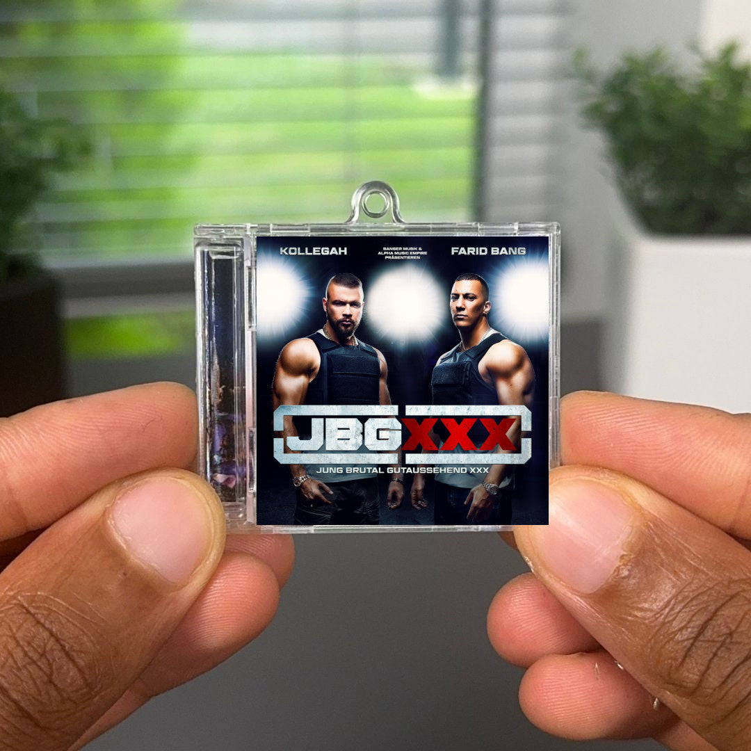 Jung Brutal Gutaussehend XXX llavero NFC