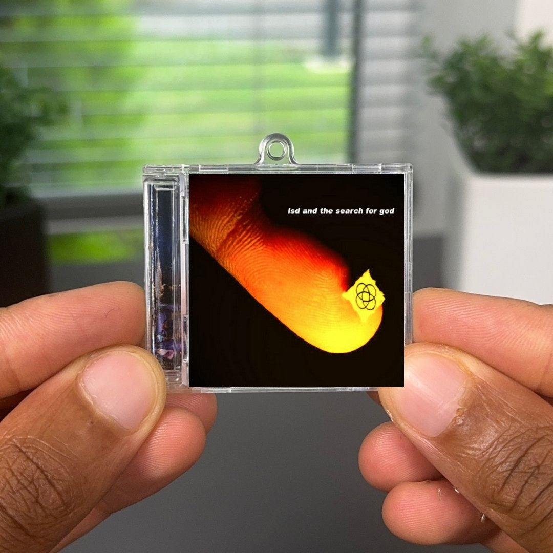 LSD and the Search for God llavero NFC