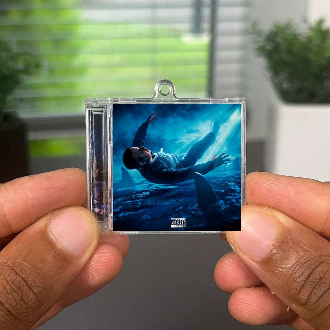 Me Muevo Con Dios NFC Keychain