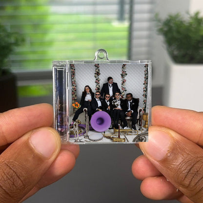 Mr. Charles llavero NFC