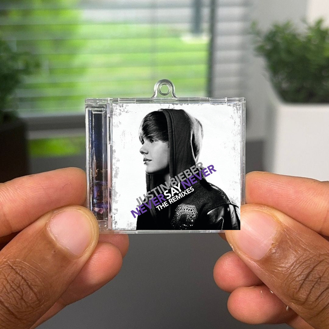 Never Say Never - The Remixes llavero NFC
