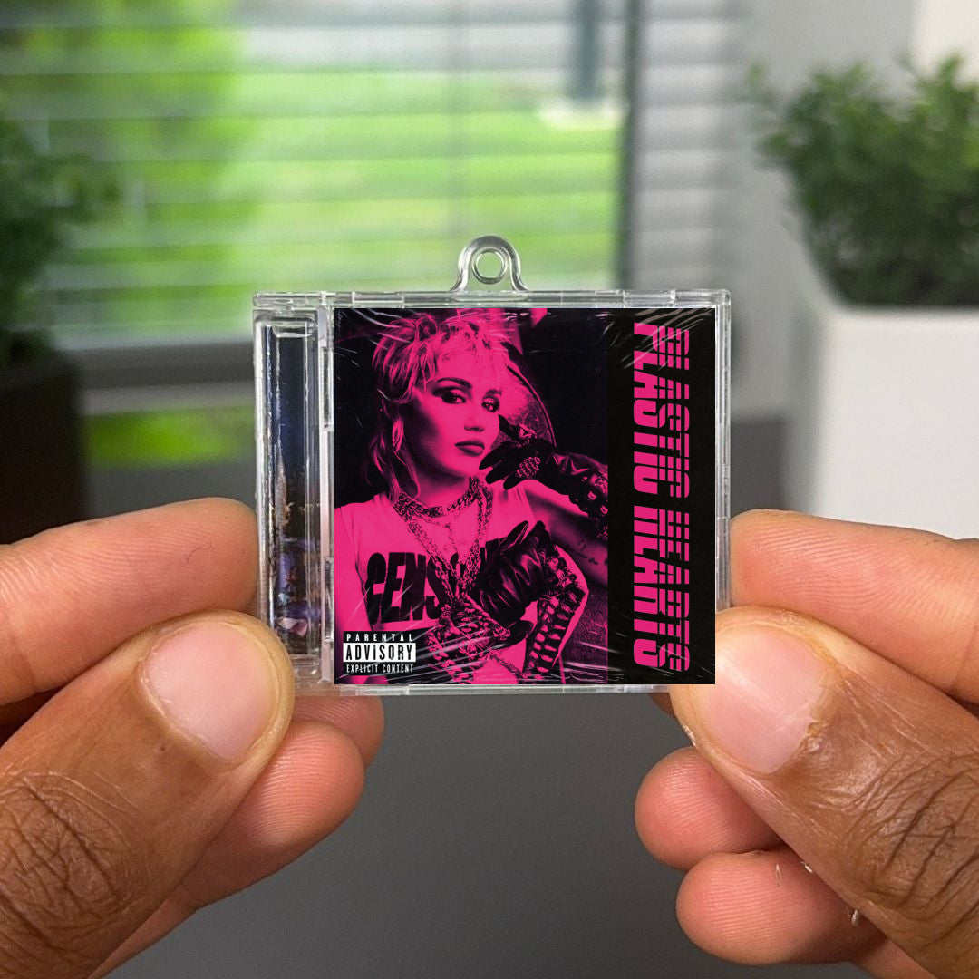 Plastic Hearts llavero NFC