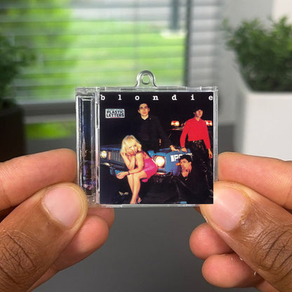 Plastic Letters llavero NFC