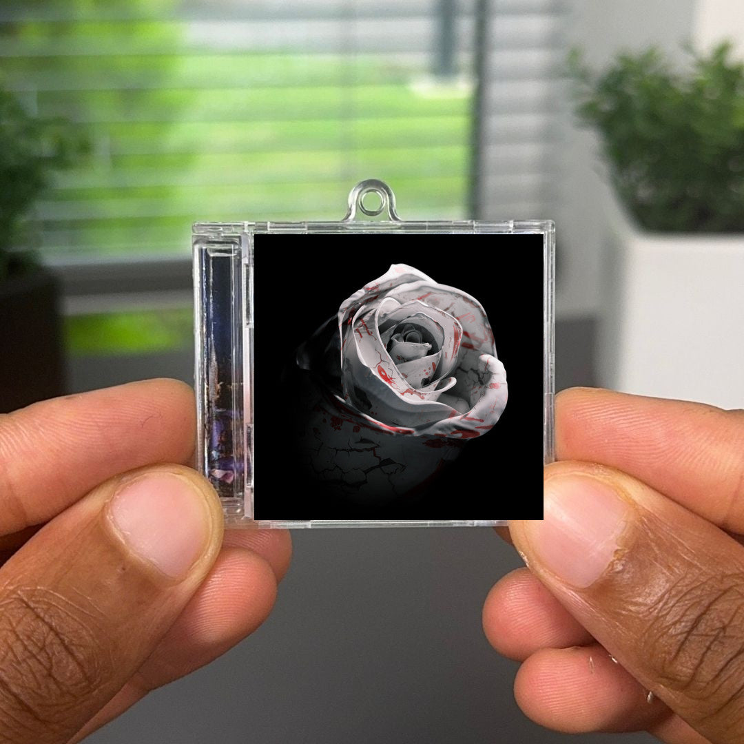 Romantic Homicide llavero NFC
