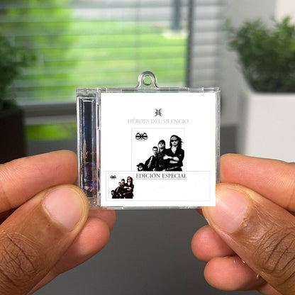 Senderos De Traición - Edición Especial llavero NFC