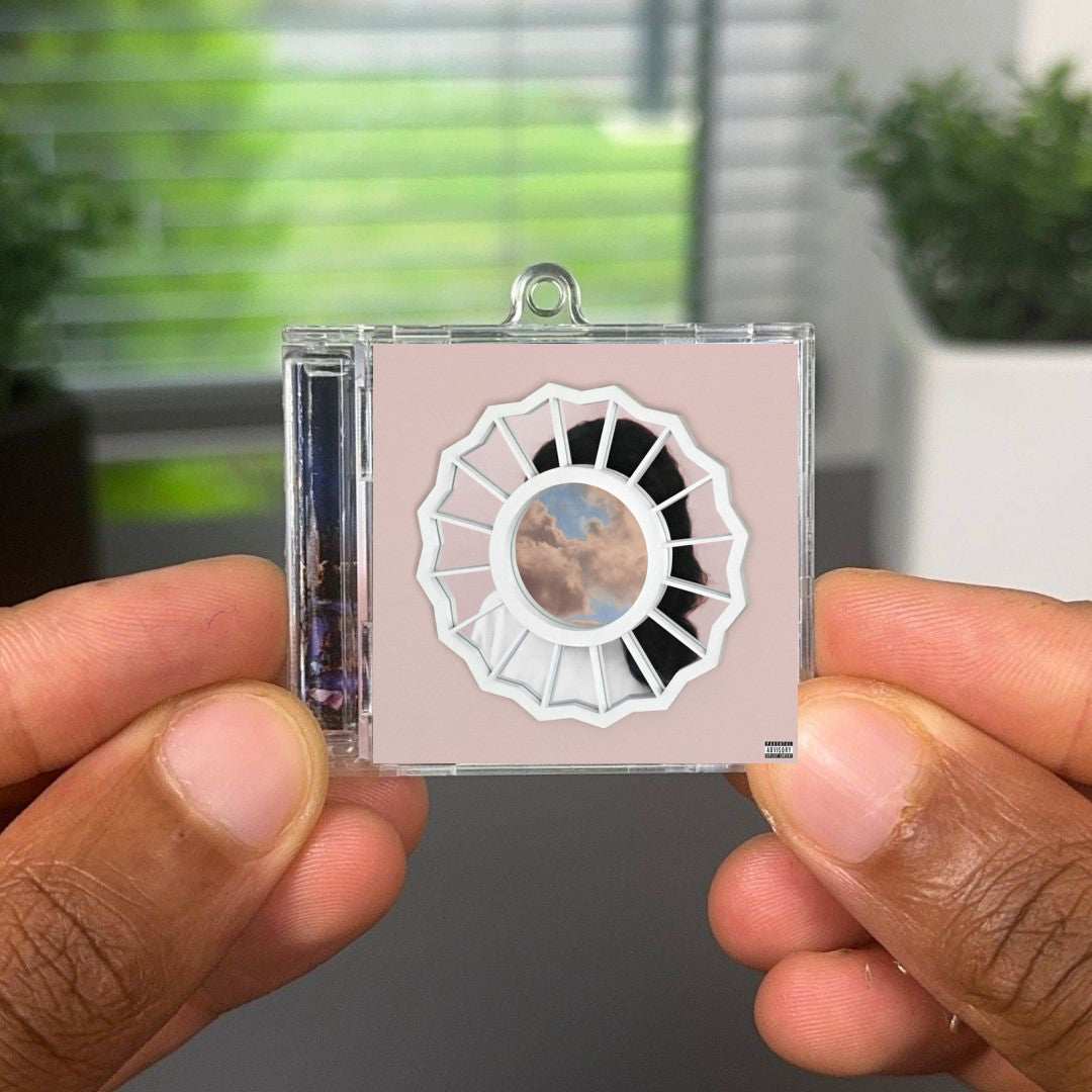 The Divine Feminine llavero NFC