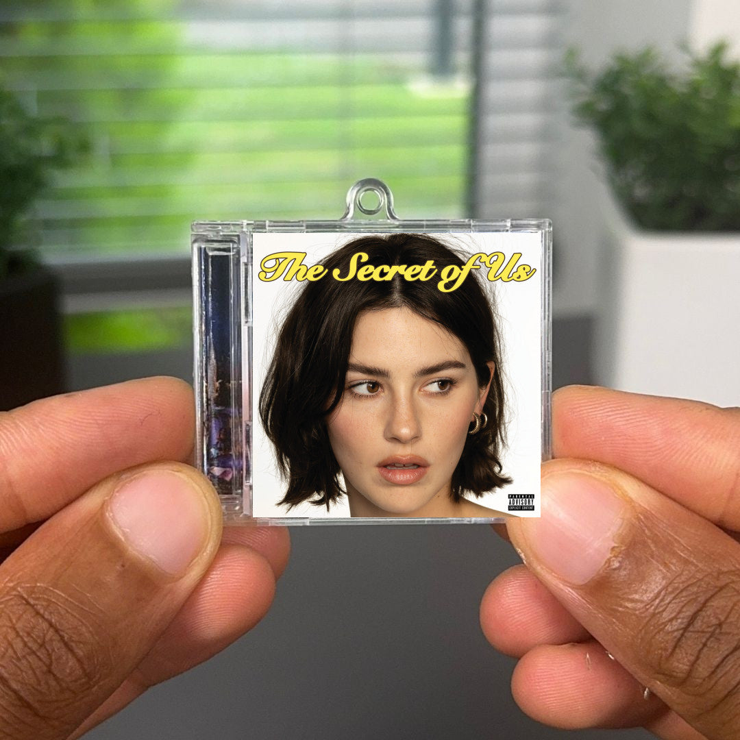 The Secret of Us llavero NFC
