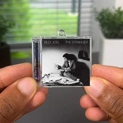 The Stranger llavero NFC