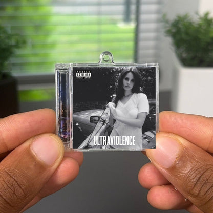 Ultraviolence (Deluxe) llavero NFC