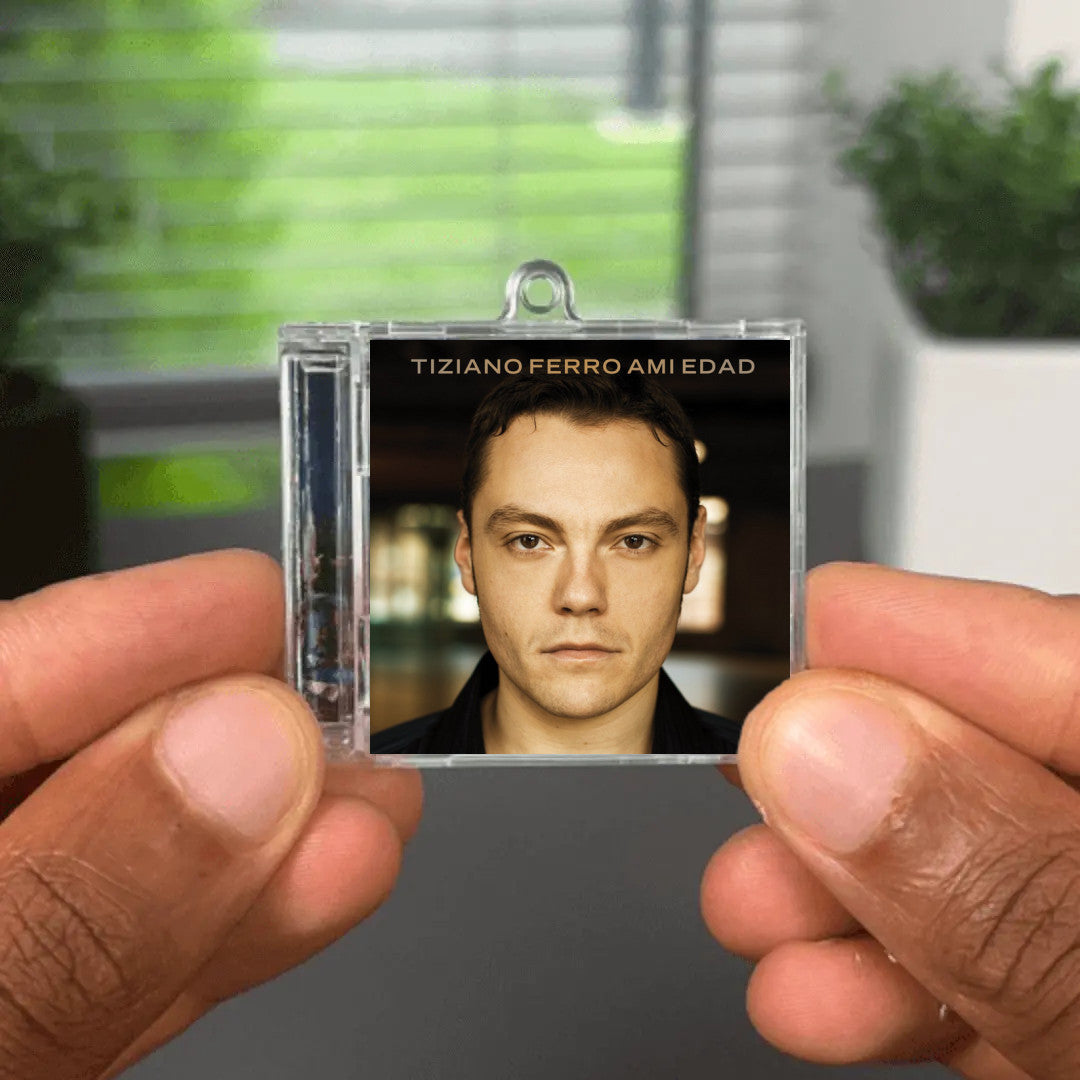 El Regalo Mas Grande NFC Keychain