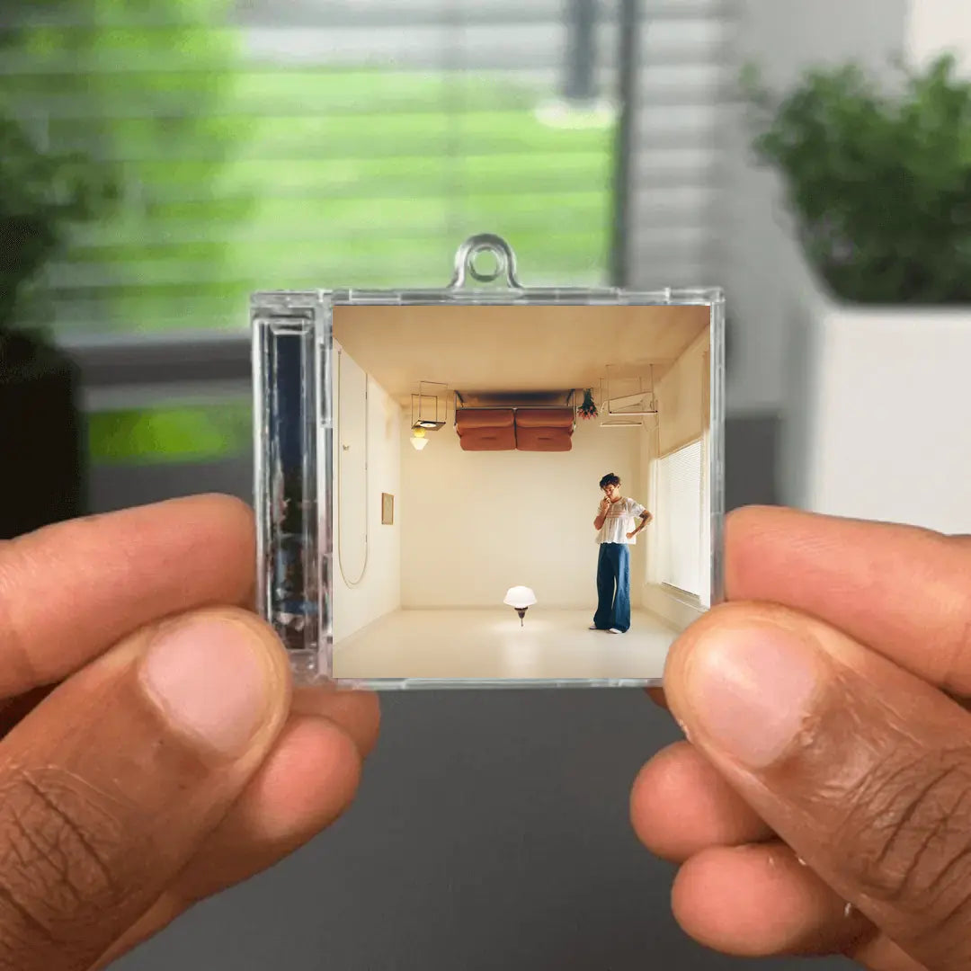 Harry"s House NFC Keychain