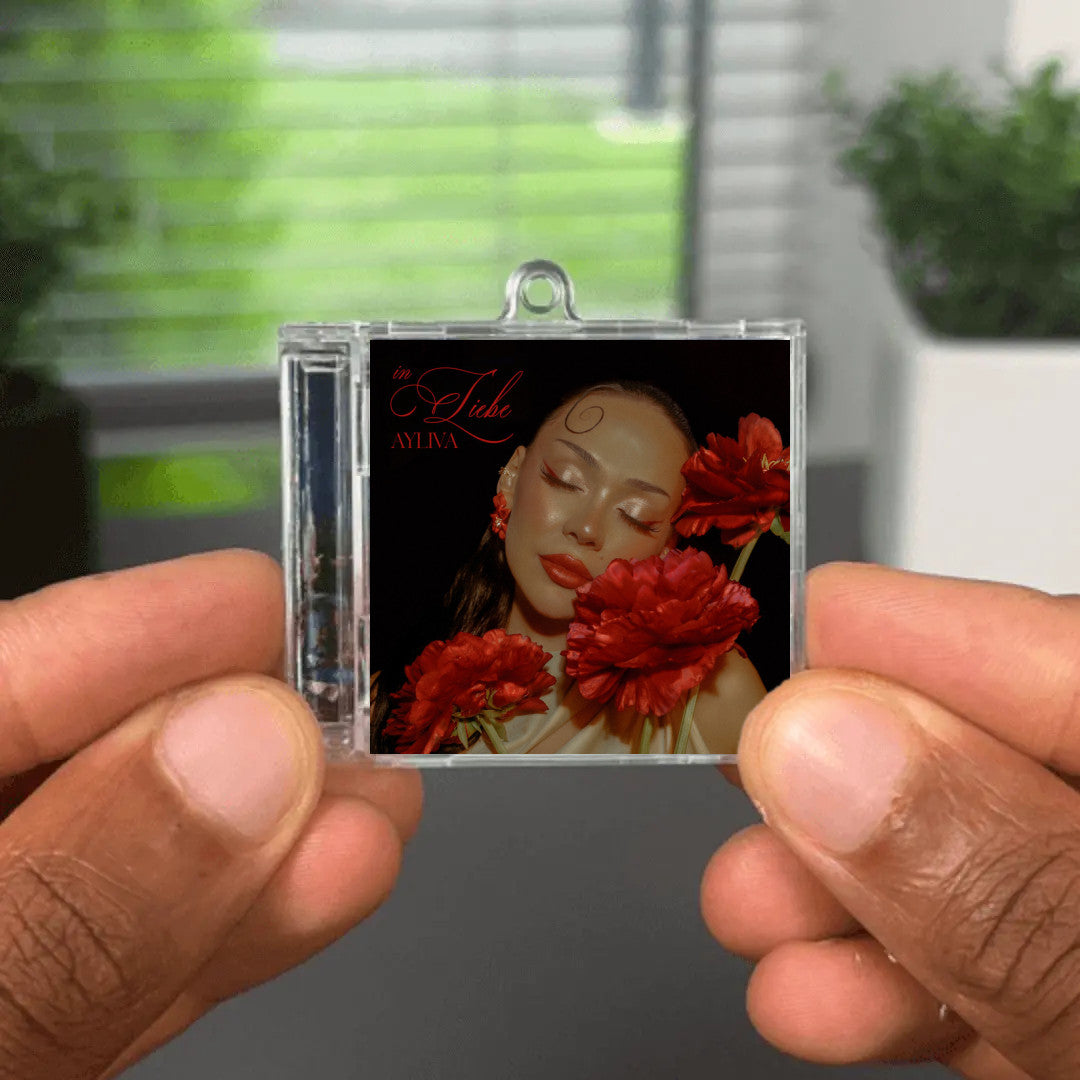 In Liebe NFC Keychain