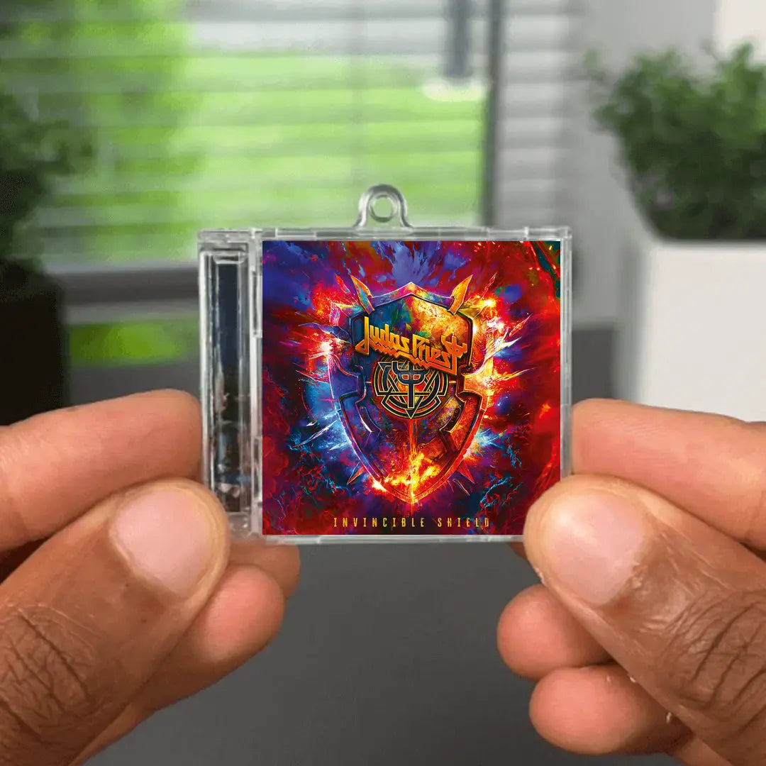 Invincible Shield (Deluxe Edition) llavero NFC